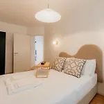 Mary Pink - No 2C - Elegant Two-Bedroom Apartment