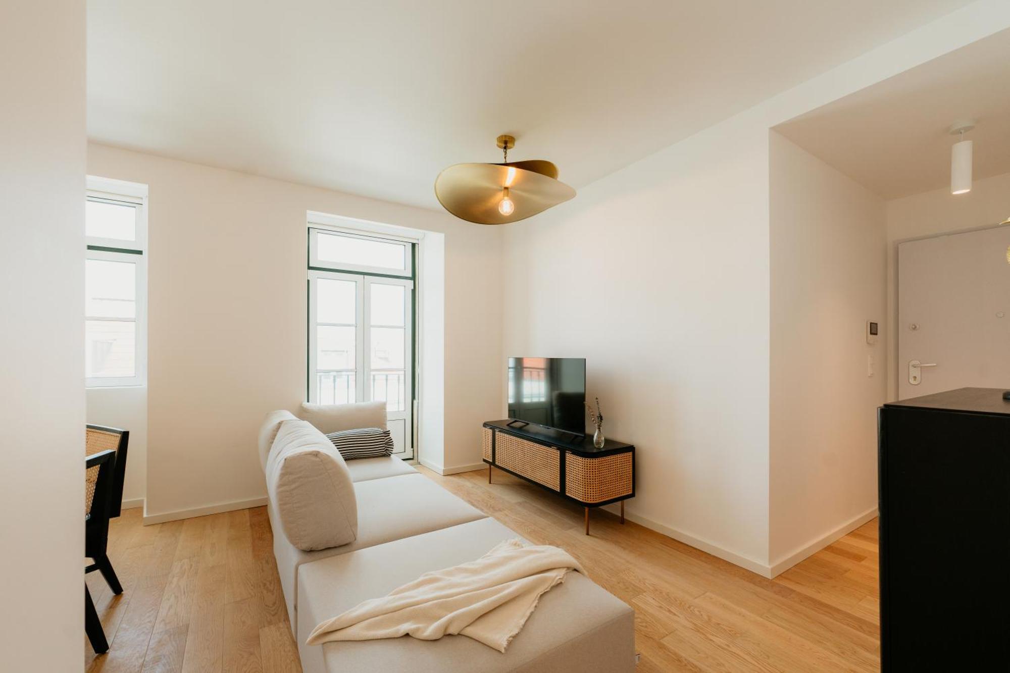 Mary Pink - No 2c - Elegant Two-bedroom *