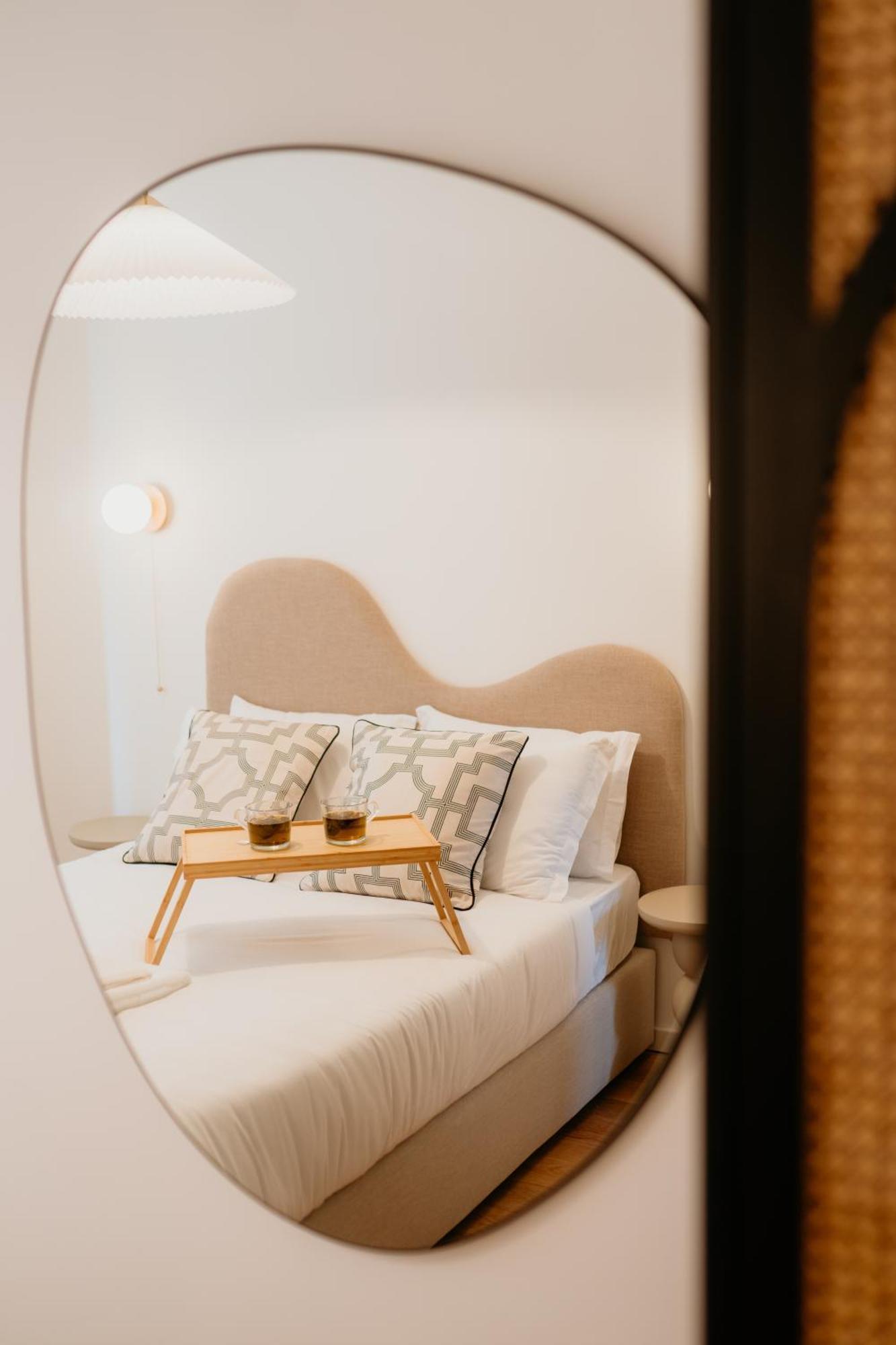 Mary Pink - No 2c - Elegant Two-bedroom